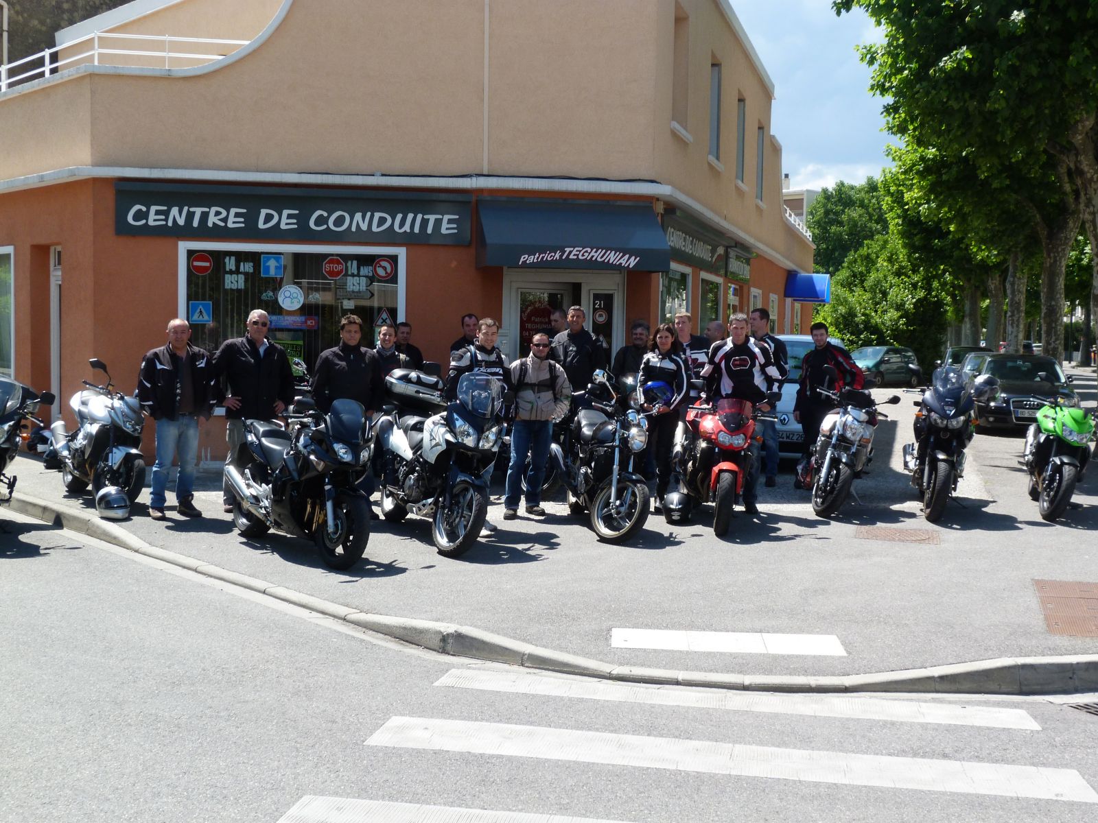 Sortie moto avec les anciens élèves mai 2011